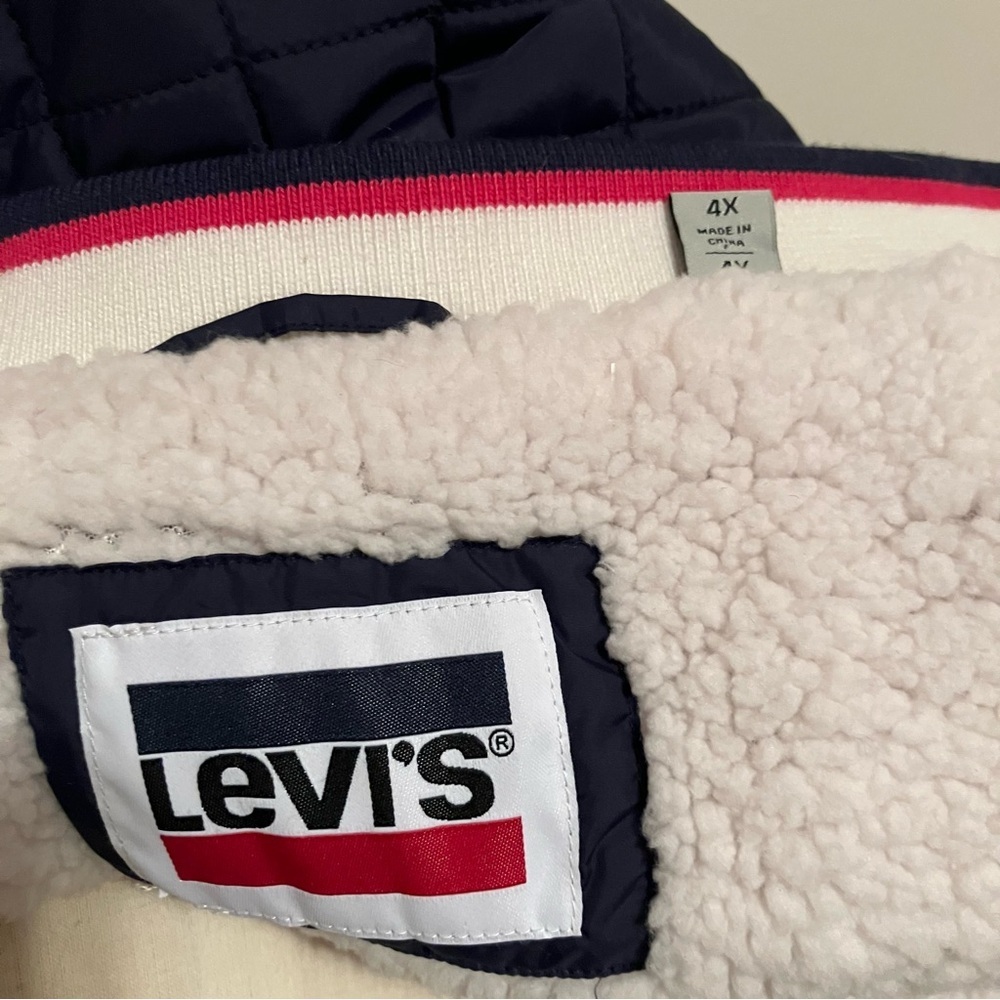 Levi's Women's Quilted Bomber Jacket  Navy Sherpa Lined 4X Spring Pockets Snaps - Picture 3 of 8